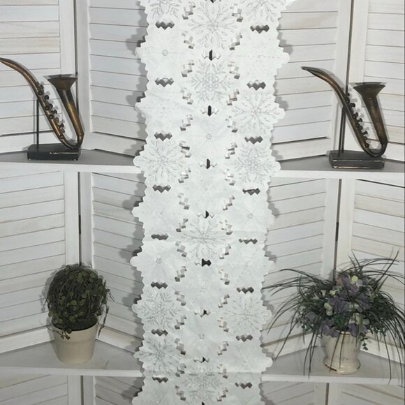 Christmas Holiday Table Runner Embroidered Snowflakes Cutwork Edges White/Silver - Picture 5 of 16